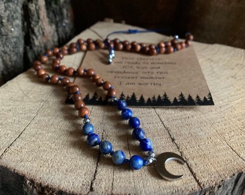 lunula lapis lazuli 1.jpg