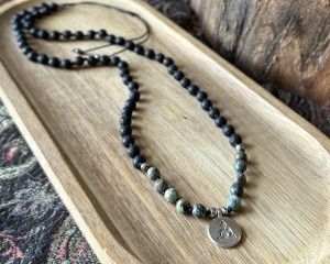 Budda - turkus afrykański i lawa wulkaniczna